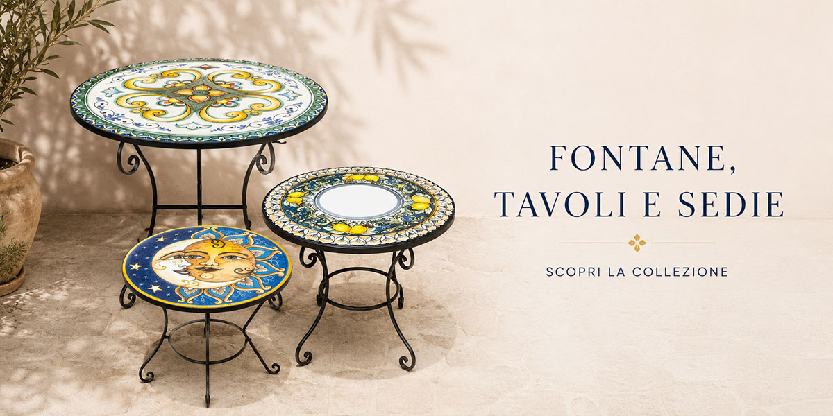 Fontane, tavoli e sedie